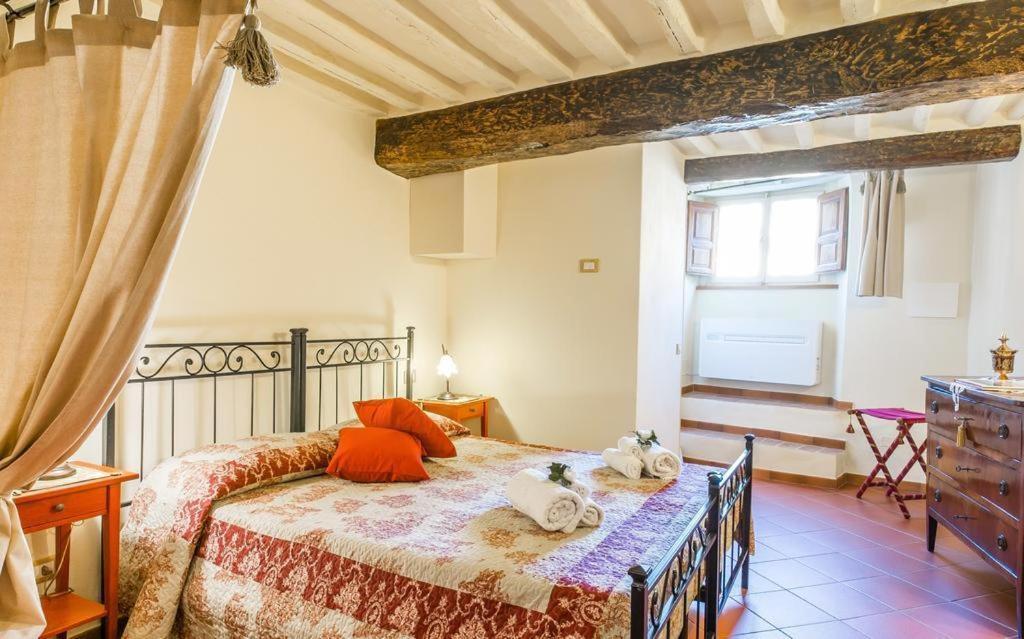 Apartment Lyon Anfiteatro Square, Lucca